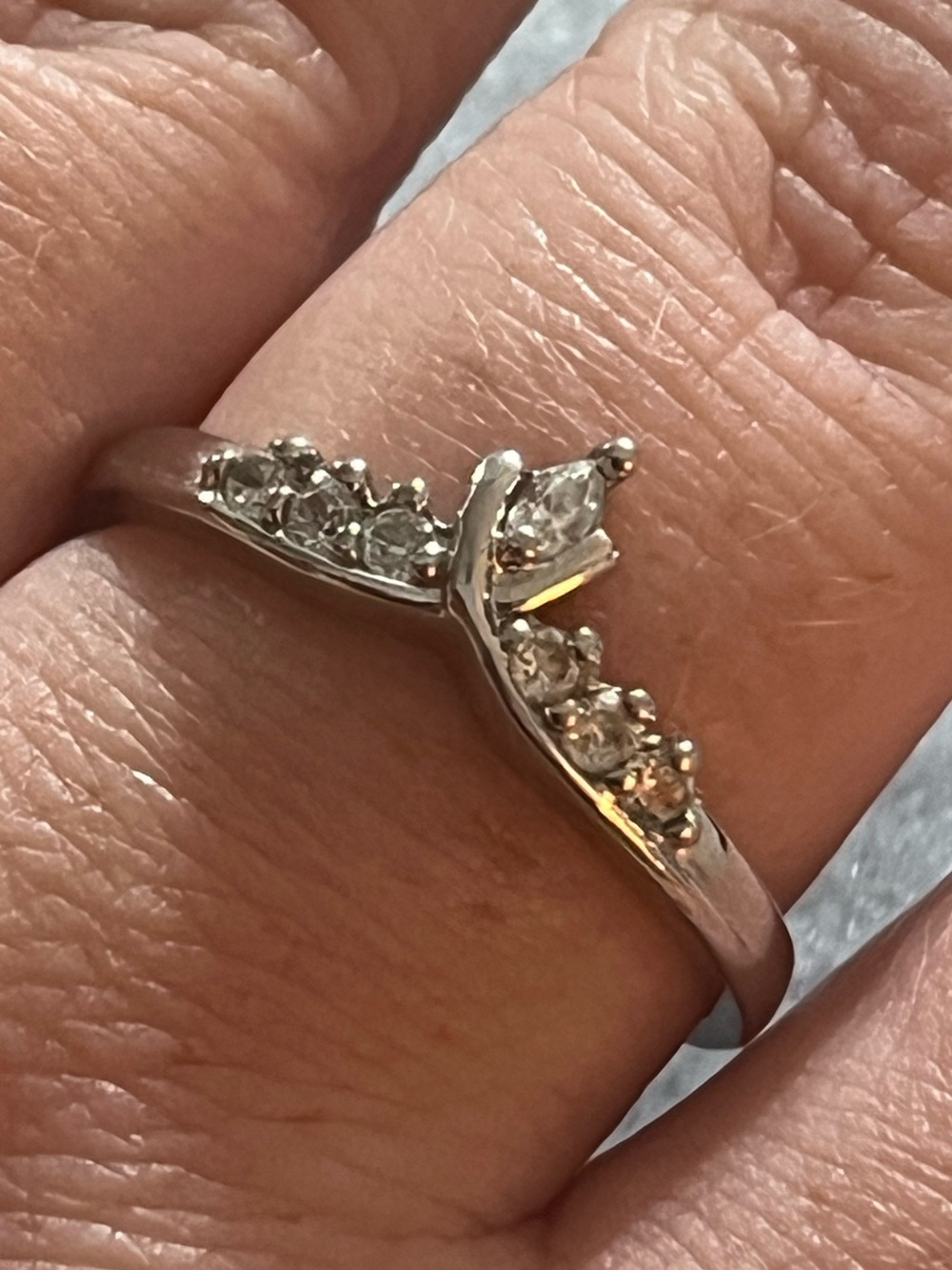 Unsigned Silver Tone Metal Chevron Clear CZ Costume Jewelry Size 11 Ring